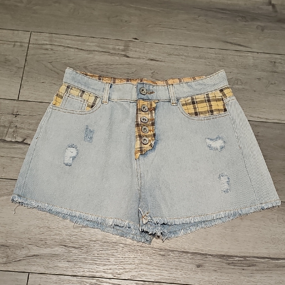 NWOT POL Jean Shorts